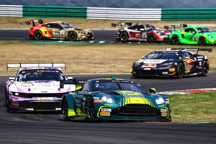 Angeführt von Spitzenreiter Nicki Thiim kommt die DTM nach Oschersleben