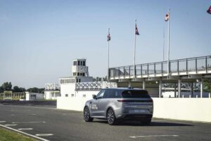 Range Rover Sport Electric bei ersten Testfahrten beim Festival of Speed in Goodwood