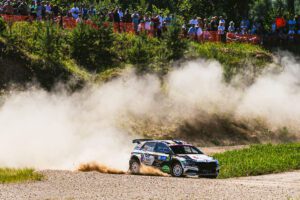 Mikko Heikkilä/Kristian Temonen mit Heimvorteil bei der Rallye Finnland