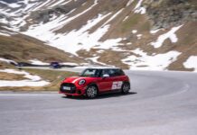 MINI 1965 Victory Edition: Sondermodell feiert legendären Rallye Sieg MINI 1965 John Cooper Works Victory Edition