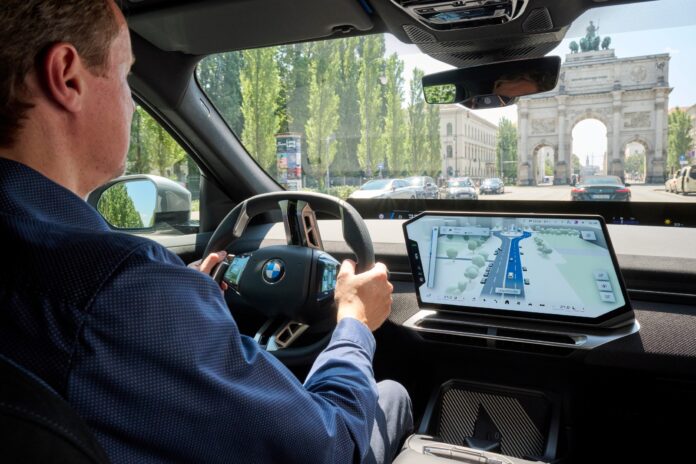 BMW Maps mit Fahrerassistenz BMW Maps mit Fahrerassistenz