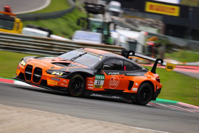 Leyton Fourie und Tim Zimmermann haben im FK Performance Motorsport BMW gewonnen Leyton Fourie und Tim Zimmermann haben im FK Performance Motorsport BMW gewonnen