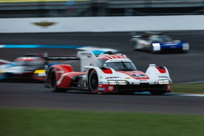 Porsche 963 mit der Startnummer 6 erreicht in Indianapolis Platz drei