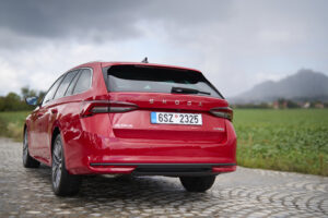 Octavia ist das erste Modell der Marke mit einem Vollhybrid-Antriebsstrang