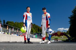 Sechs Piloten kämpfen um den ADAC GT Masters Titel 2026