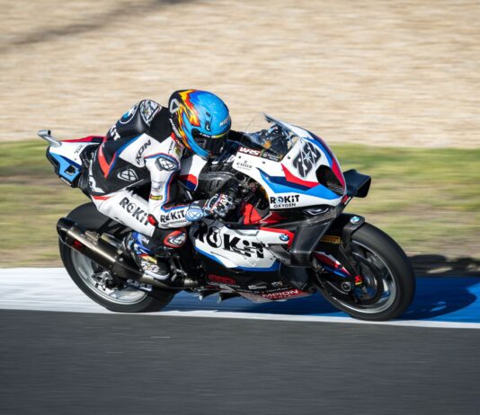 Drama in Estoril: Oliveira verpasst WorldSBK-Podium um 0,1 Sekunden – Eigene Kurve für BMW-Star FIM Superbike World Championship